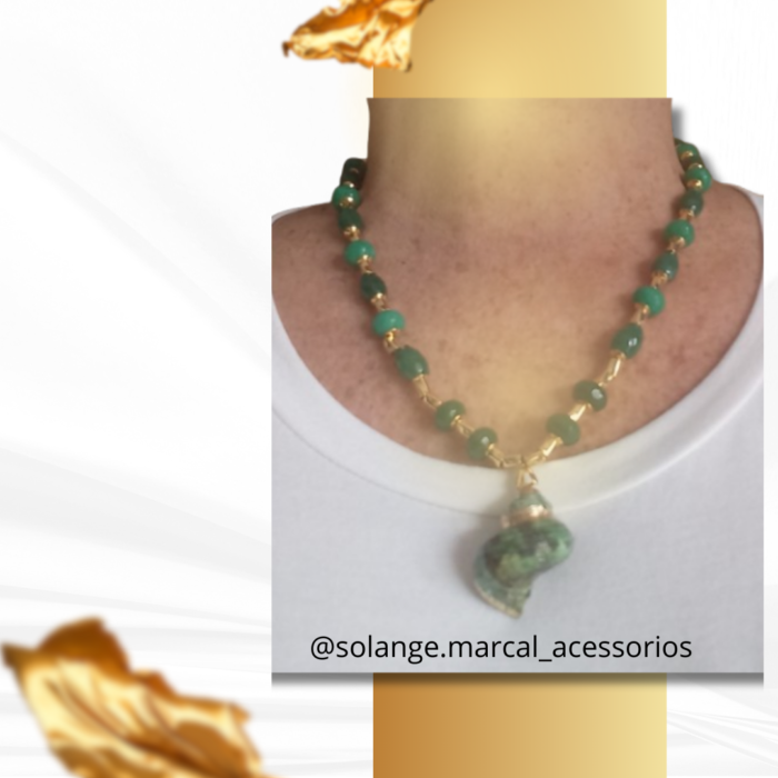 Colar Jade Verde com Concha