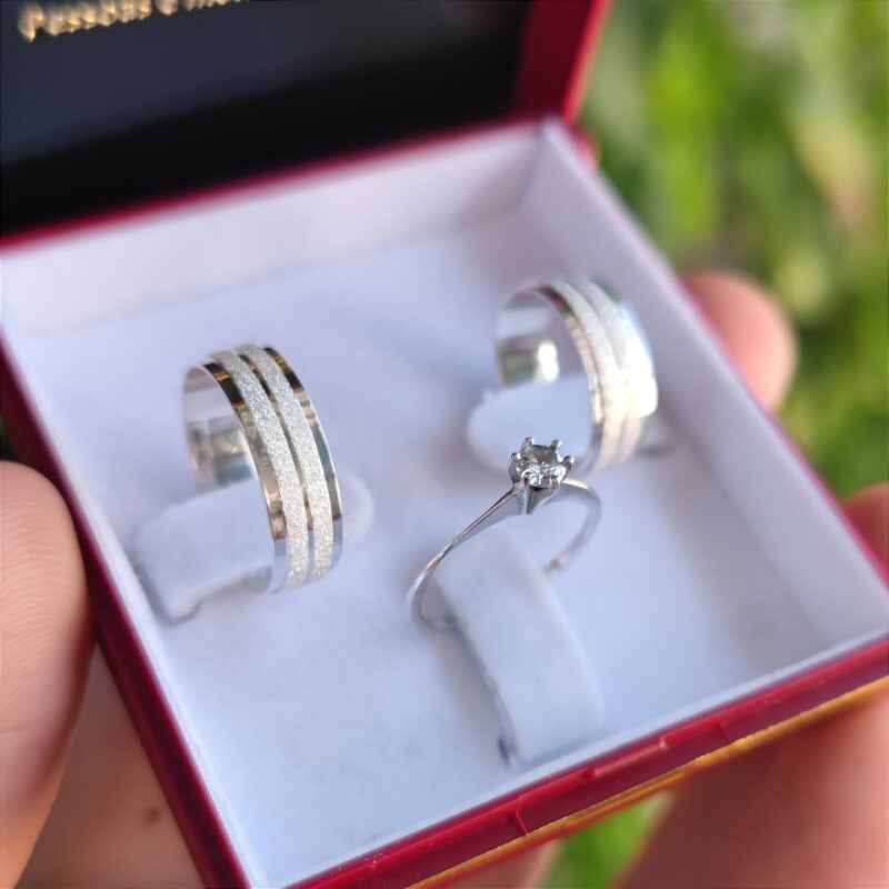 (COMBO) Par de alianças de Prata 6mm mod. diamantado + anel princesa