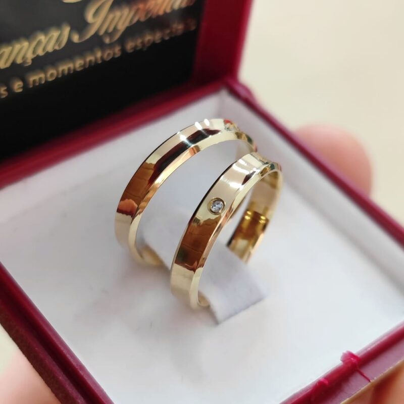 Par Alianças de Moedas Antigas 4mm Côncava com Pedra