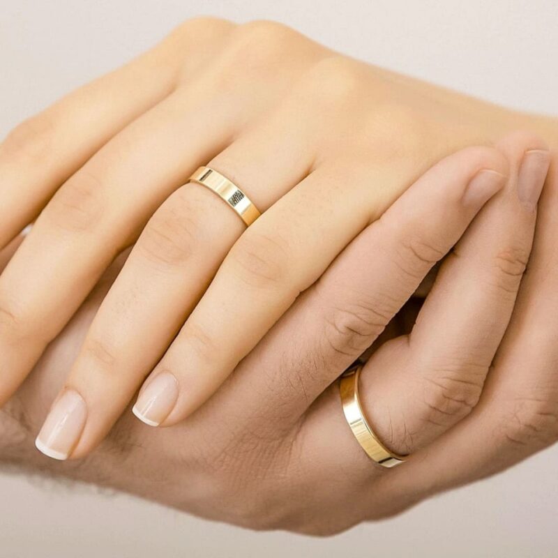 Par Alianças de Moedas Antigas 4mm Reta