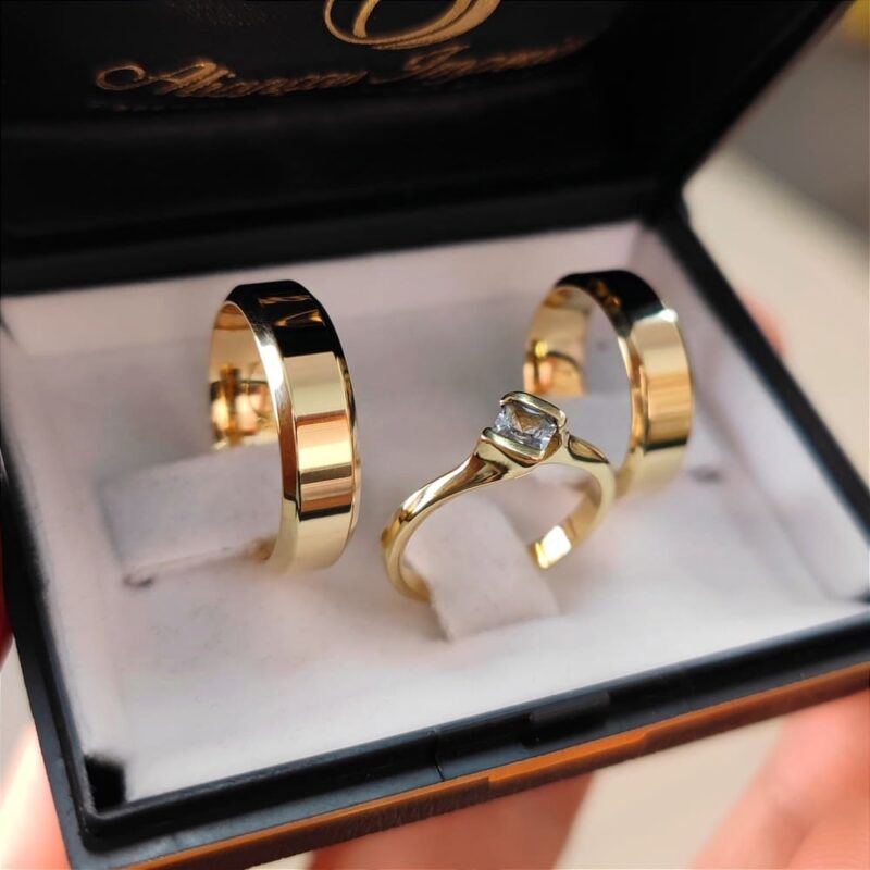 Par Alianças de Moedas Antigas 6mm Mod. Italiana + Anel Solitário Plaza