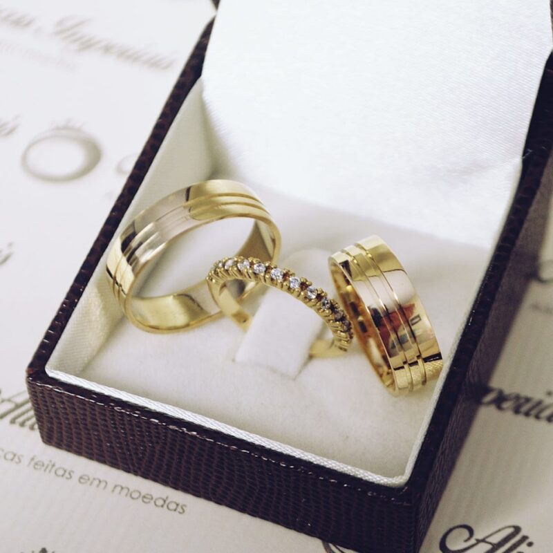 Par Alianças de Moedas Antigas 6mm Mod. R2 + Anel Solitário S3