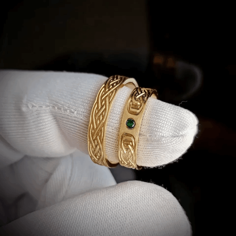 Par Alianças de Moedas Antigas Trabalhadas 4mm Mod. Celtic