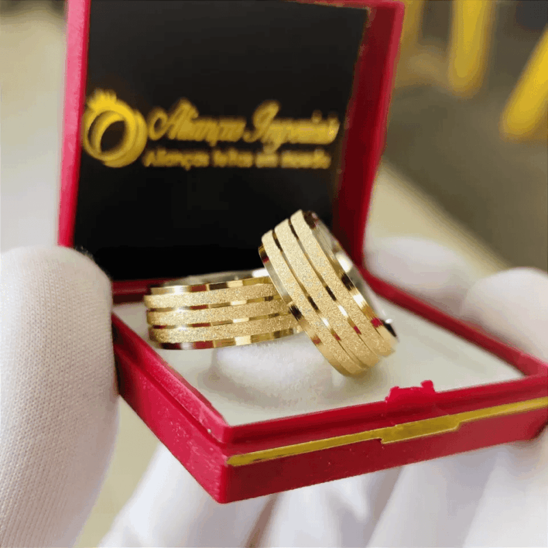 Par Alianças Trabalhadas 8mm Diamantadas com frisos