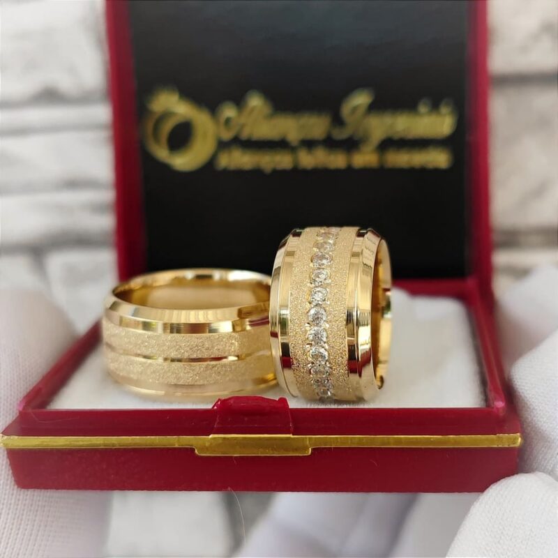 Par de alianças 10mm Trabalhada com zircônias (Mod. PD09)